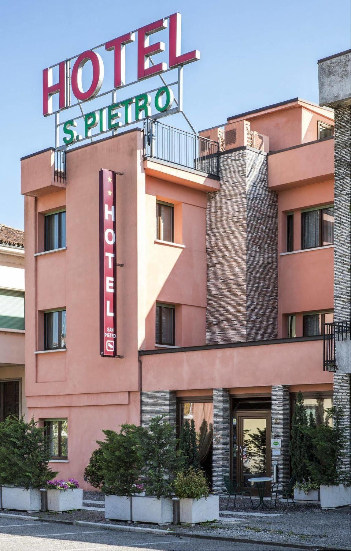 Hotel San Pietro Villafranca di Verona Exterior foto